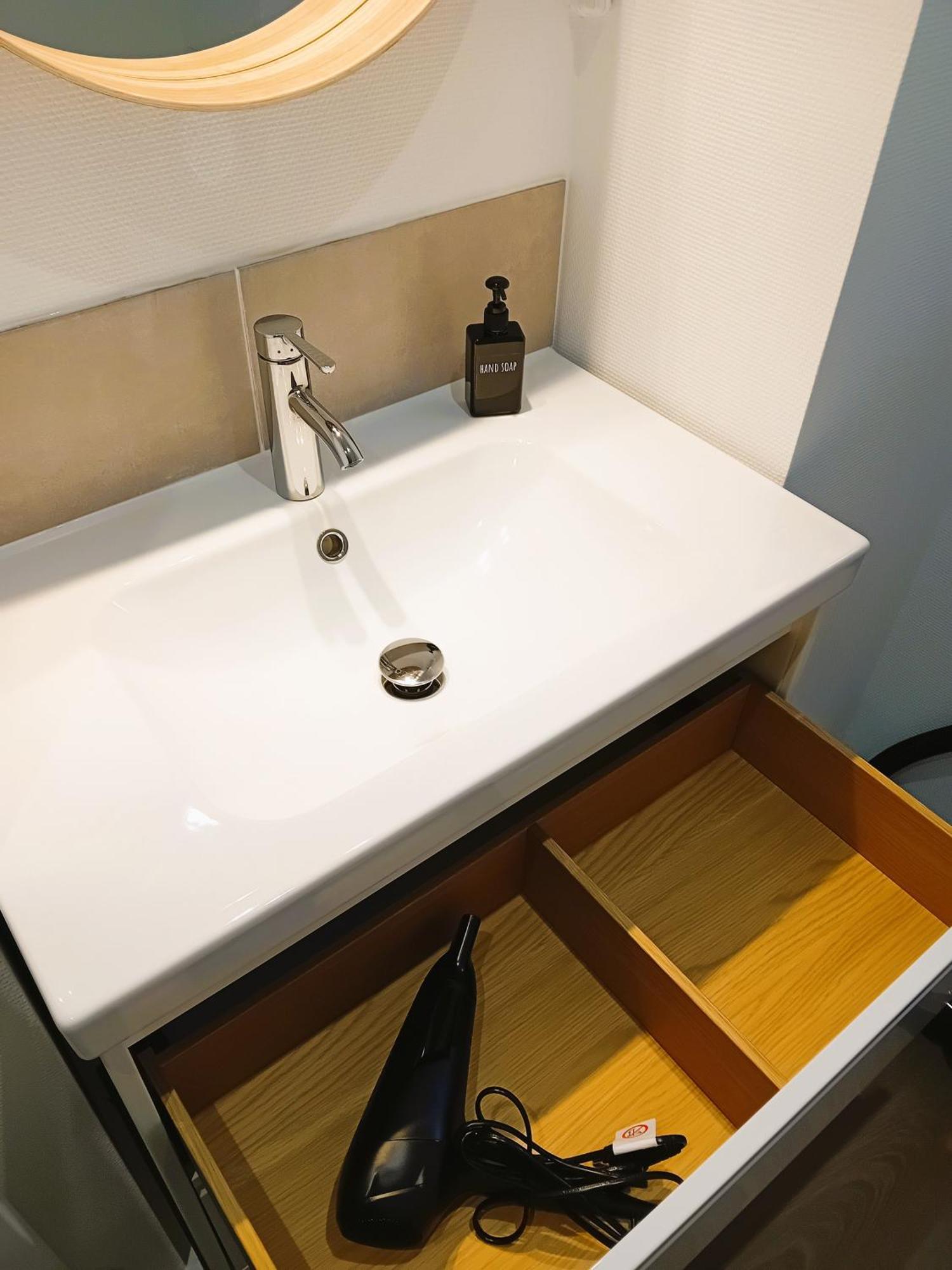 102 - Appart Renove Avec Grand Salon Et 1 Chambre - Tram Et Clinique Mutualiste A 1 Min Гренобль Экстерьер фото